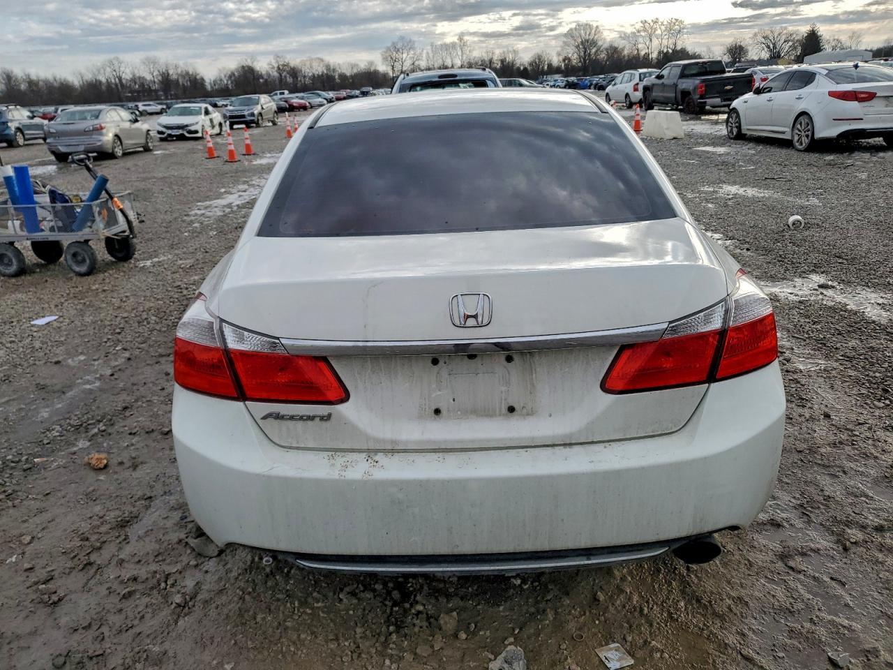 2013 HONDA ACCORD LX photo 11