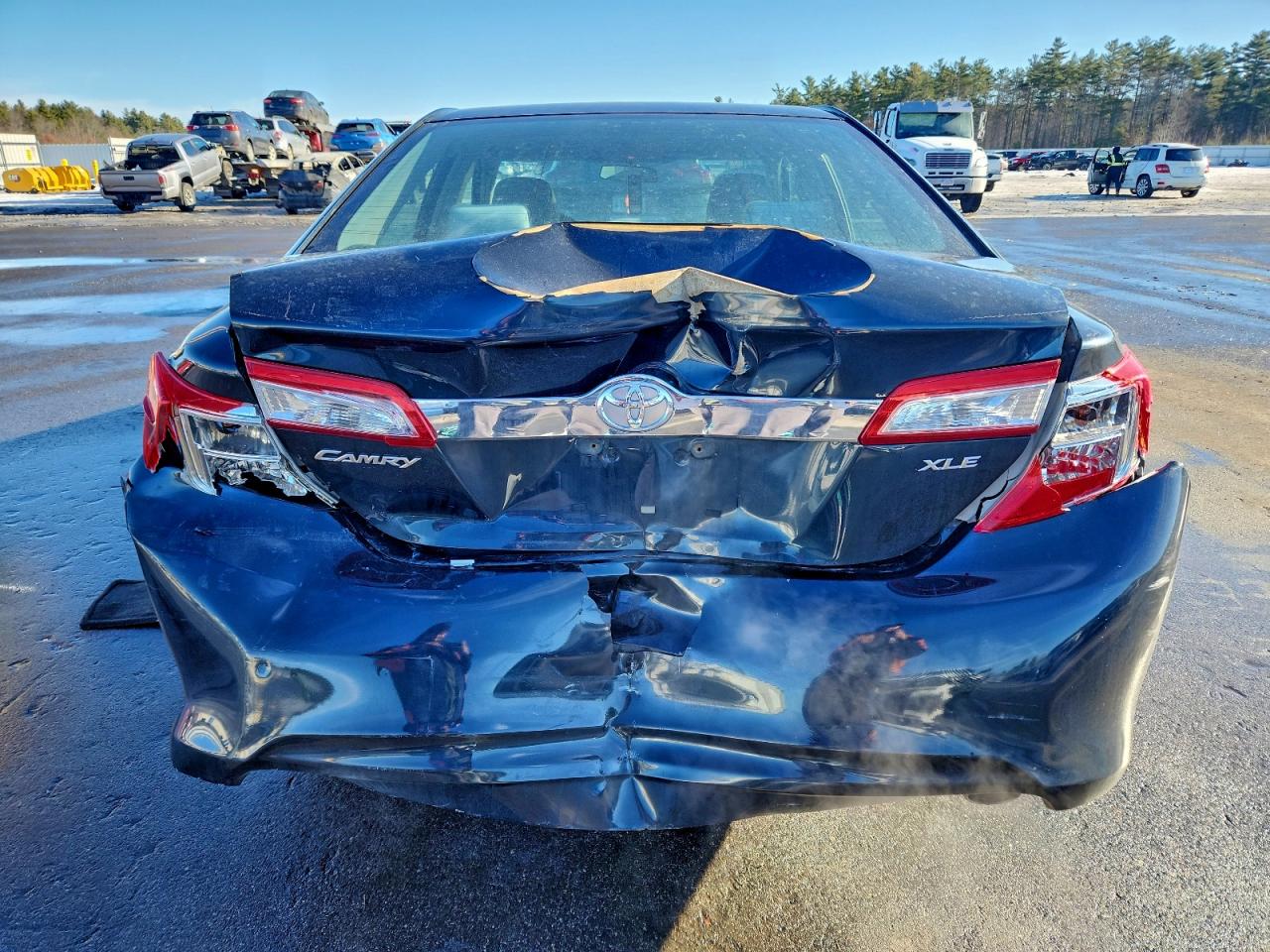 2013 TOYOTA CAMRY L photo 11