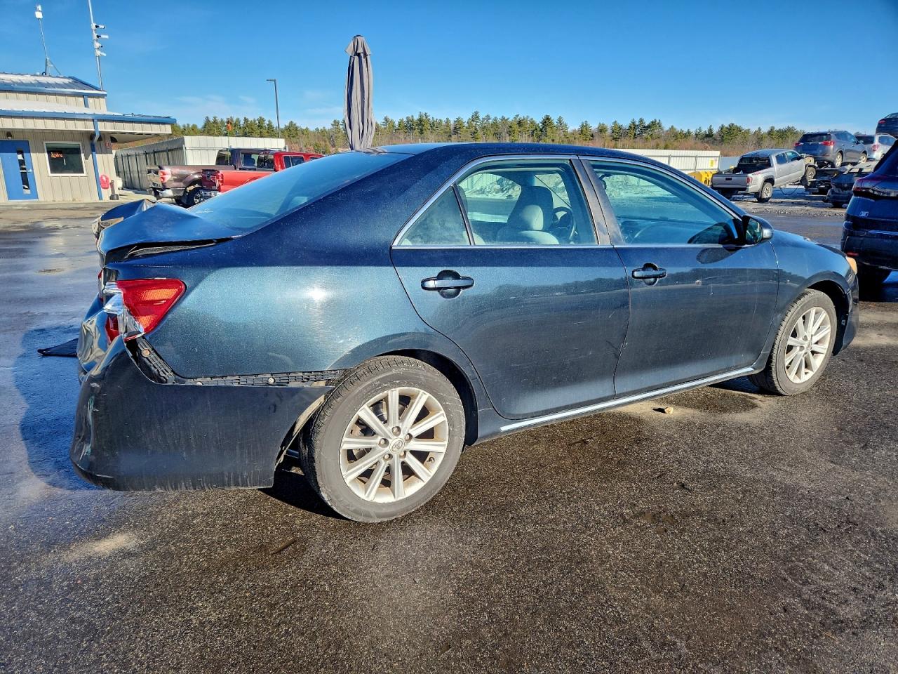 2013 TOYOTA CAMRY L photo 5