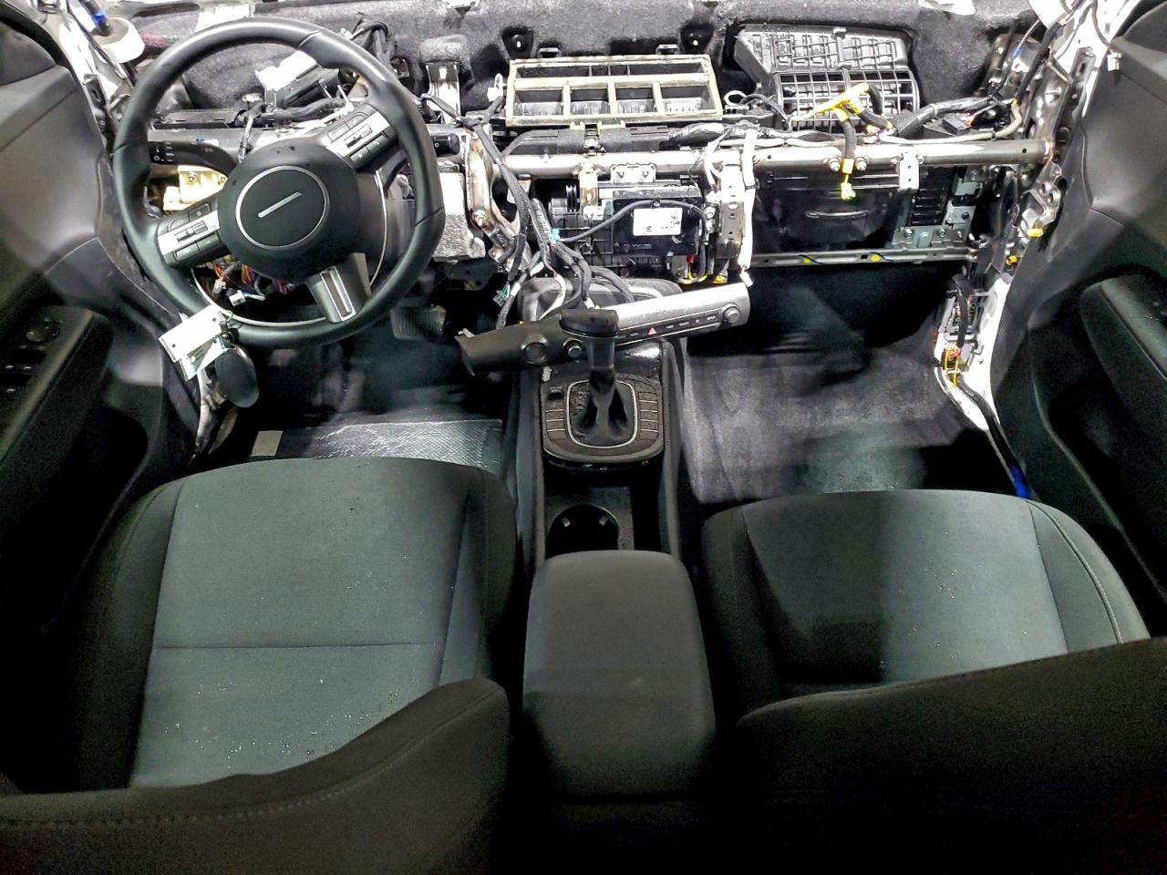 2025 HYUNDAI KONA SEL photo 8