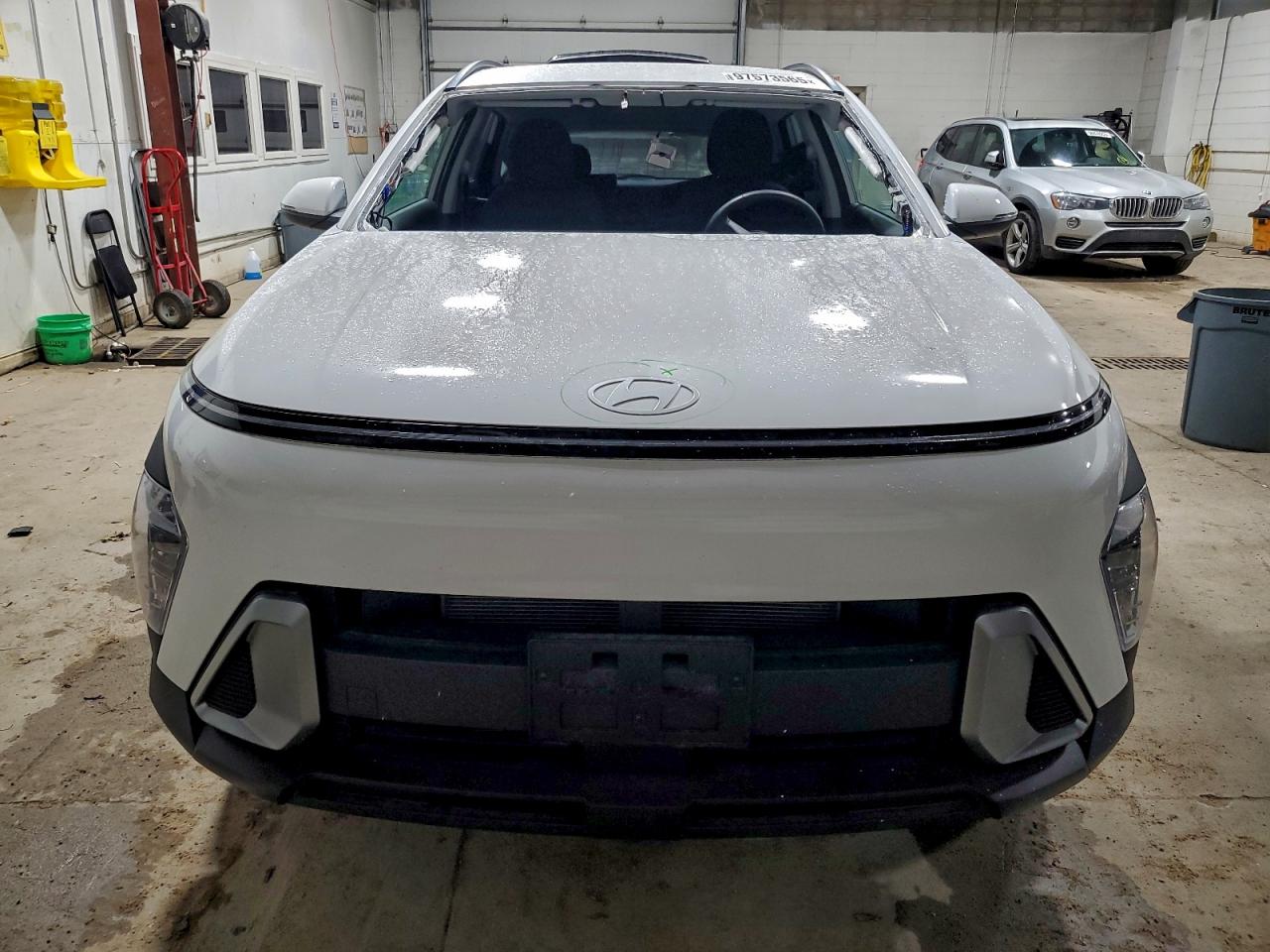 2025 HYUNDAI KONA SEL photo 5
