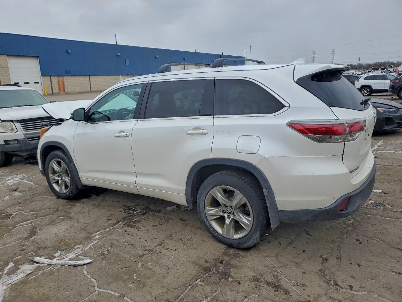 2016 TOYOTA HIGHLANDER LIMITED photo 2