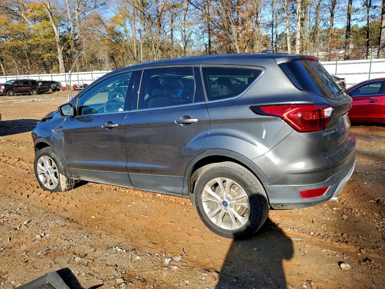 2019 FORD ESCAPE SE photo 2