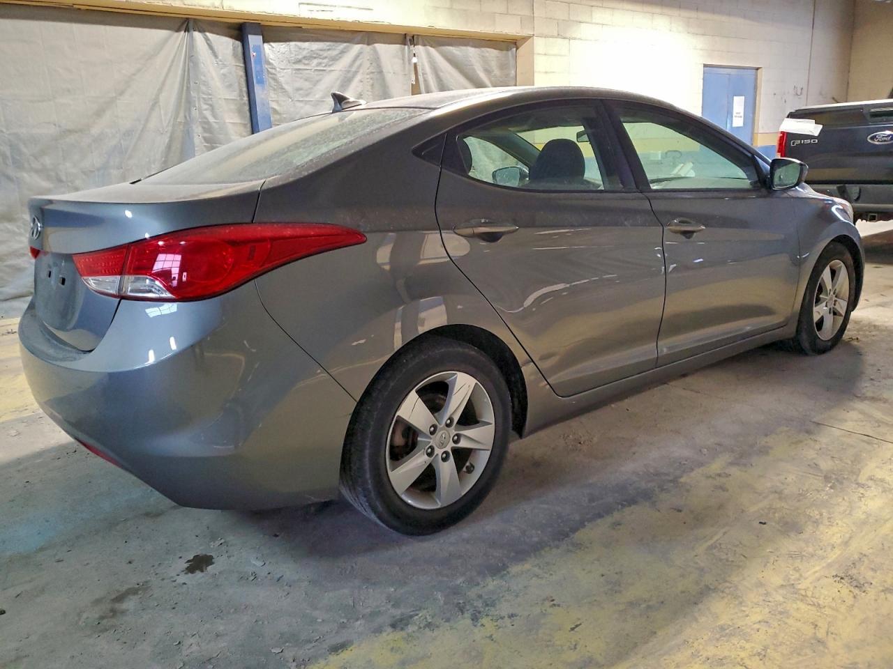 2013 HYUNDAI ELANTRA GLS photo 3