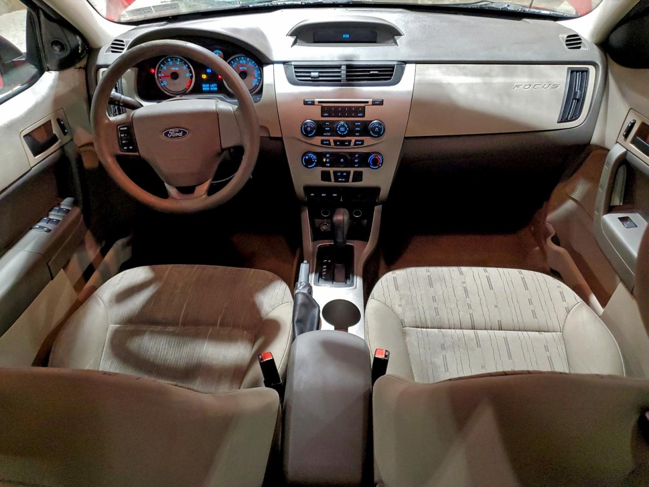 2008 FORD FOCUS SE photo 8