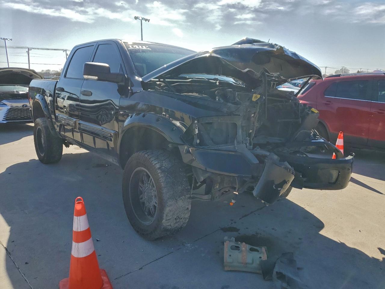 2016 RAM 1500 SLT photo 4
