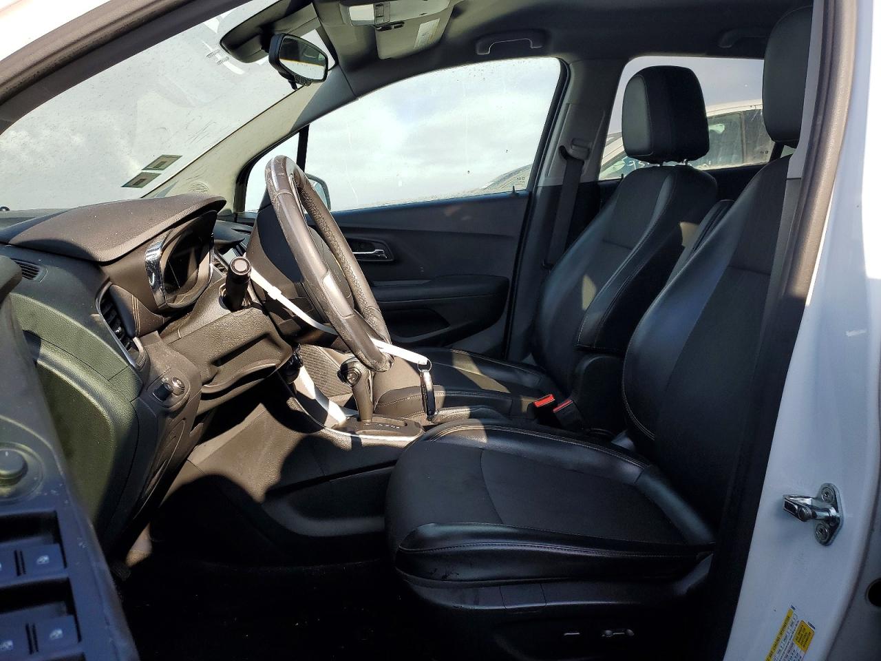 2018 CHEVROLET TRAX 1LT photo 13