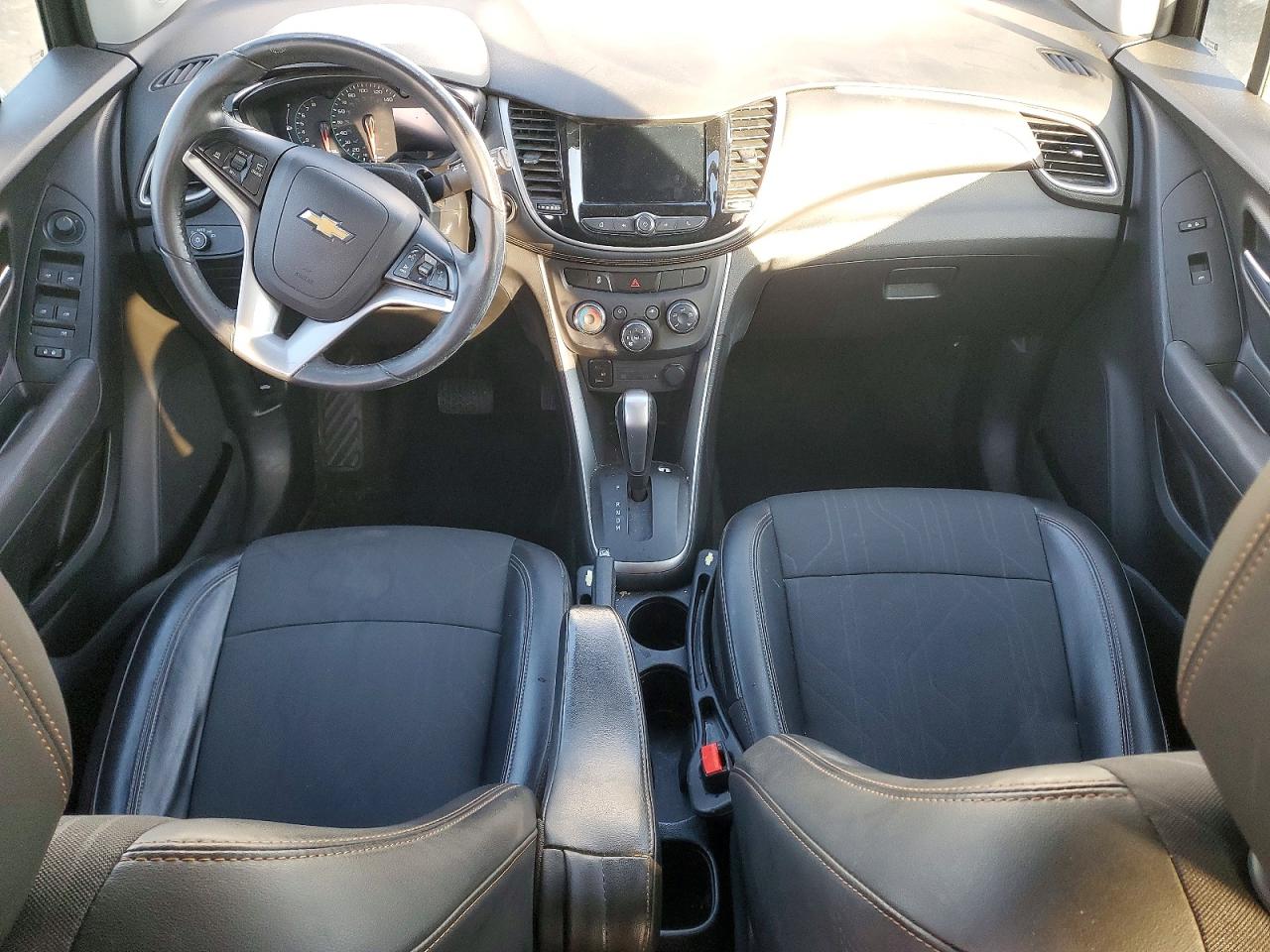 2018 CHEVROLET TRAX 1LT photo 15