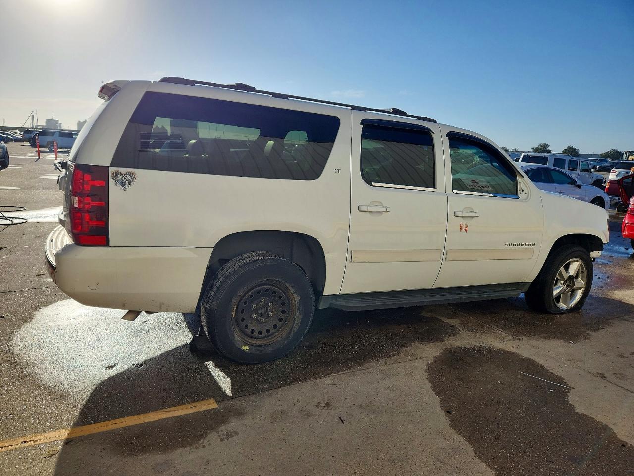 2011 CHEVROLET SUBURBAN K1500 LT photo 9