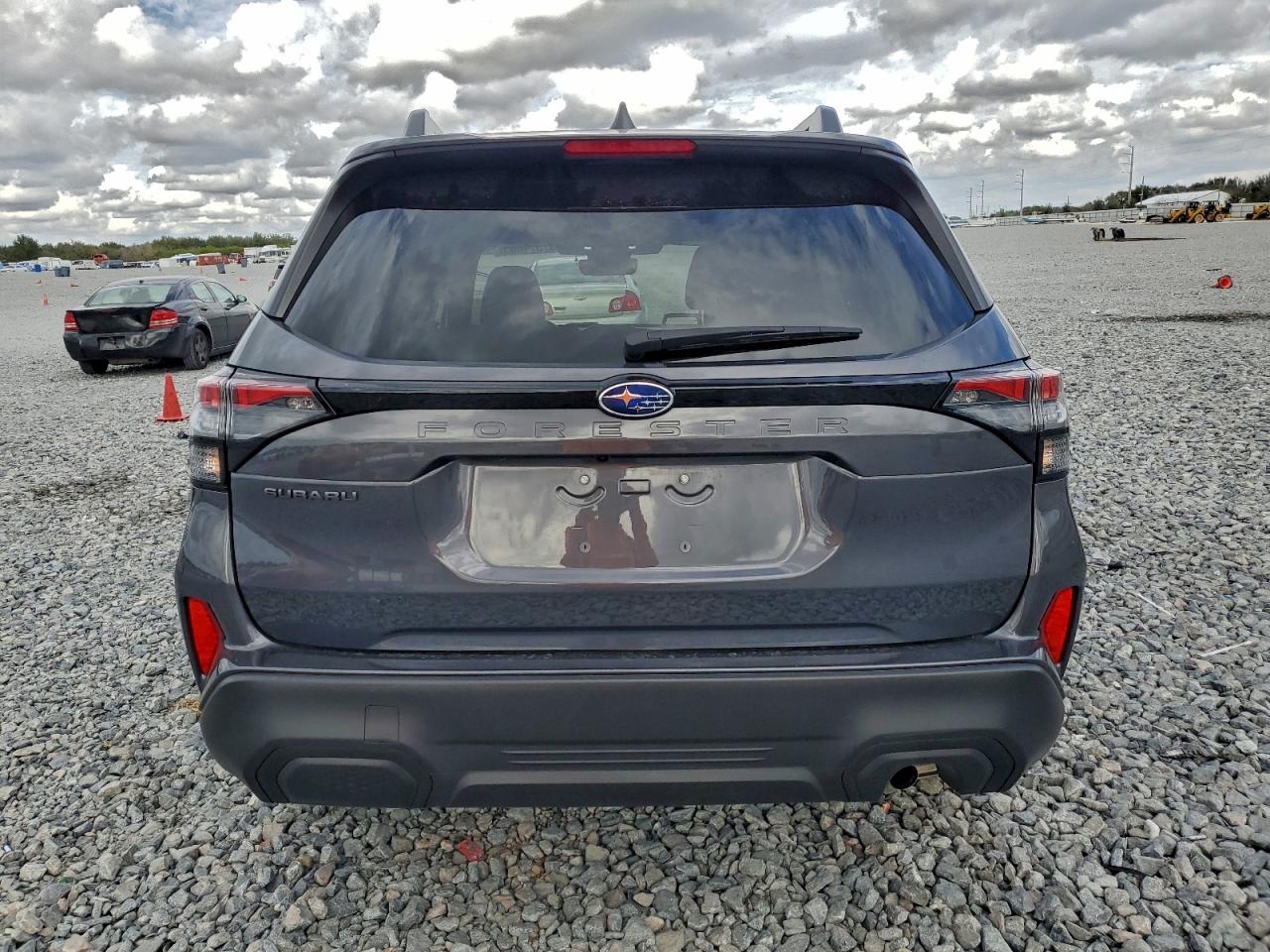2025 SUBARU FORESTER PREMIUM photo 11