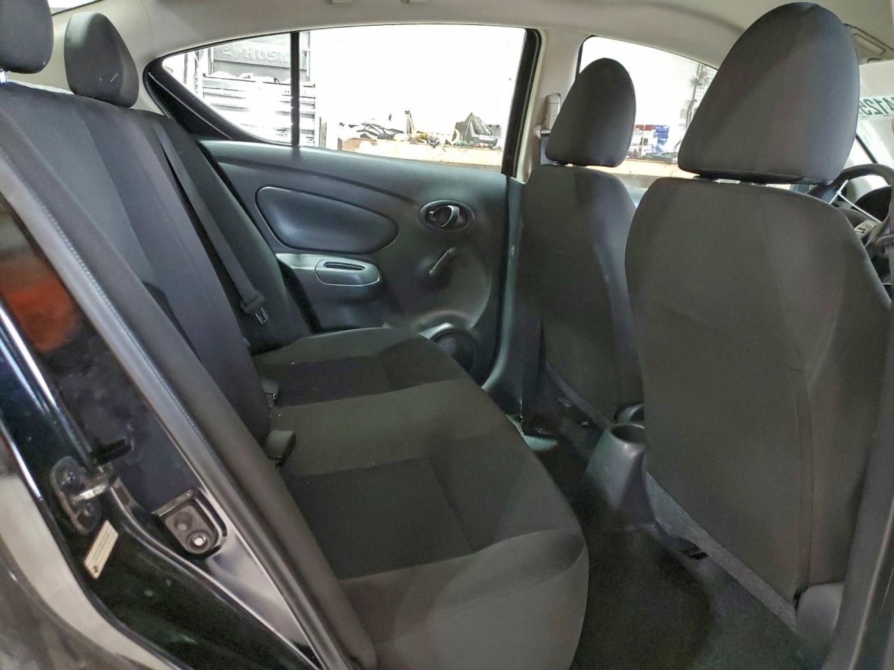 2018 NISSAN VERSA S photo 19