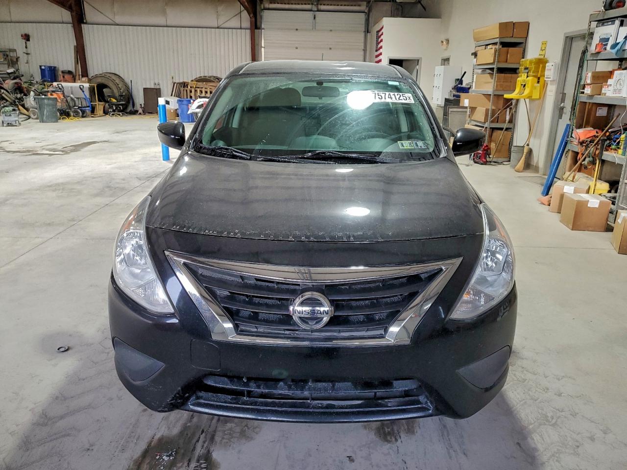 2018 NISSAN VERSA S photo 9