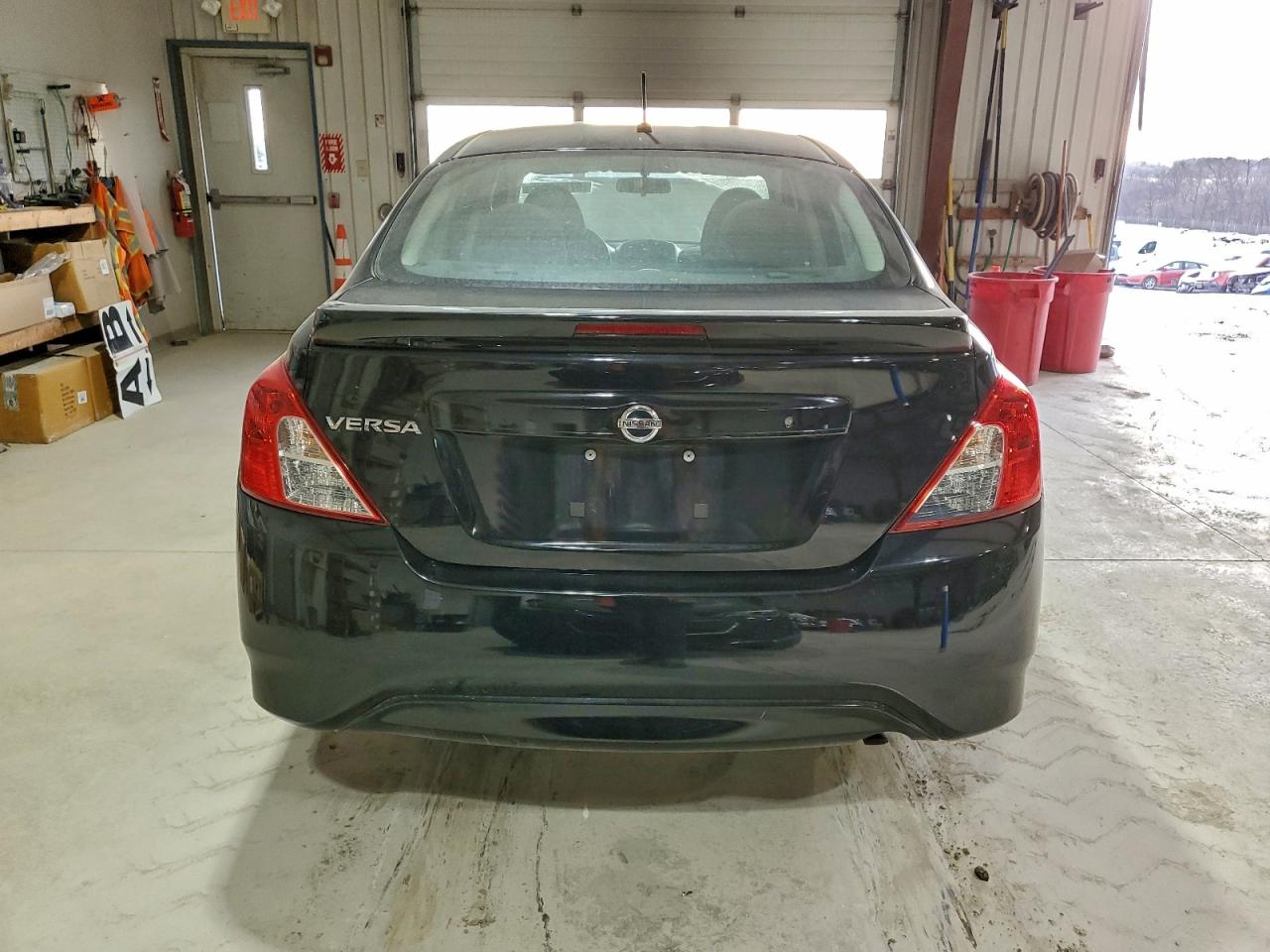 2018 NISSAN VERSA S photo 11