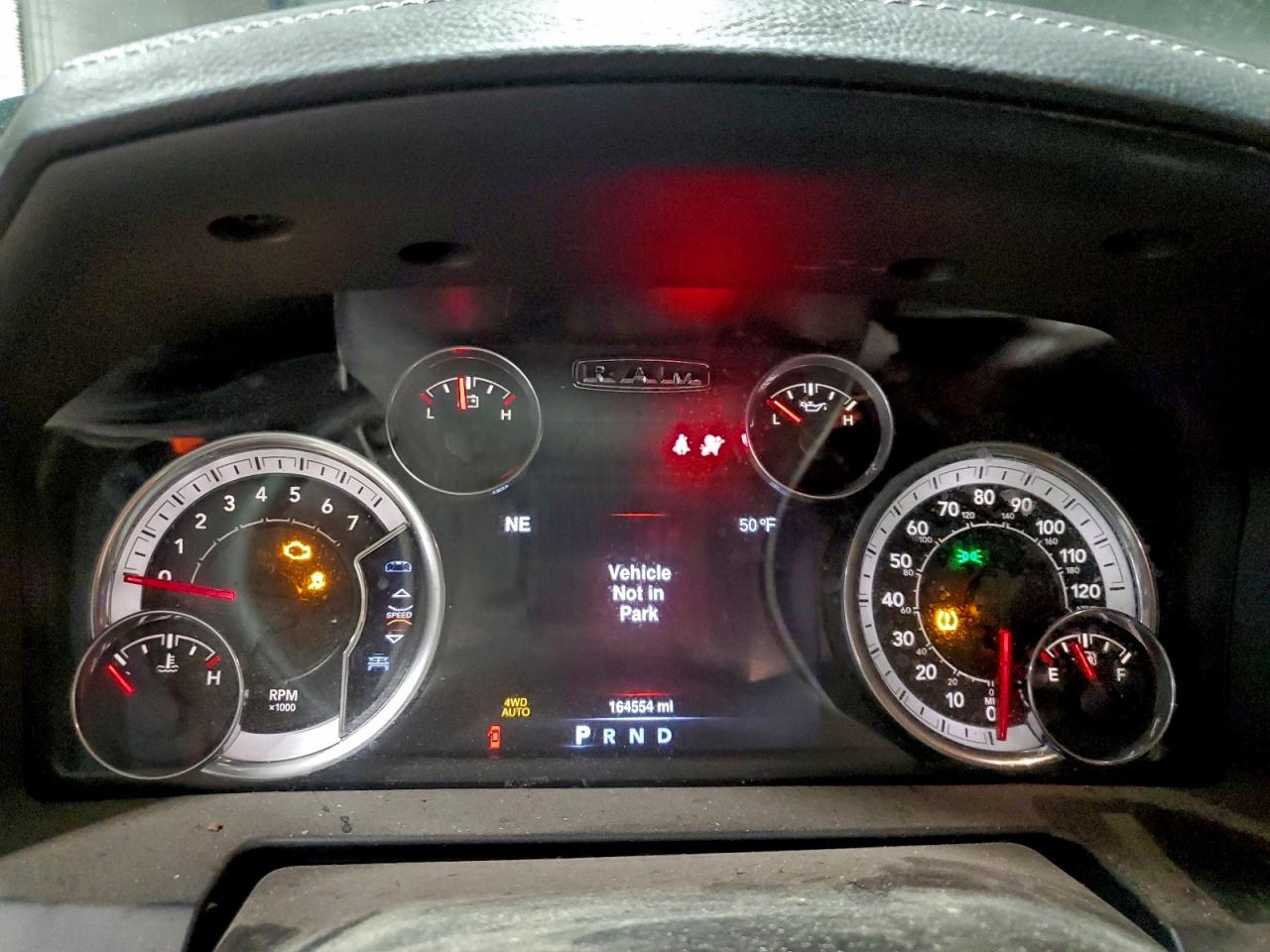 2016 RAM 1500 LARAMIE photo 9