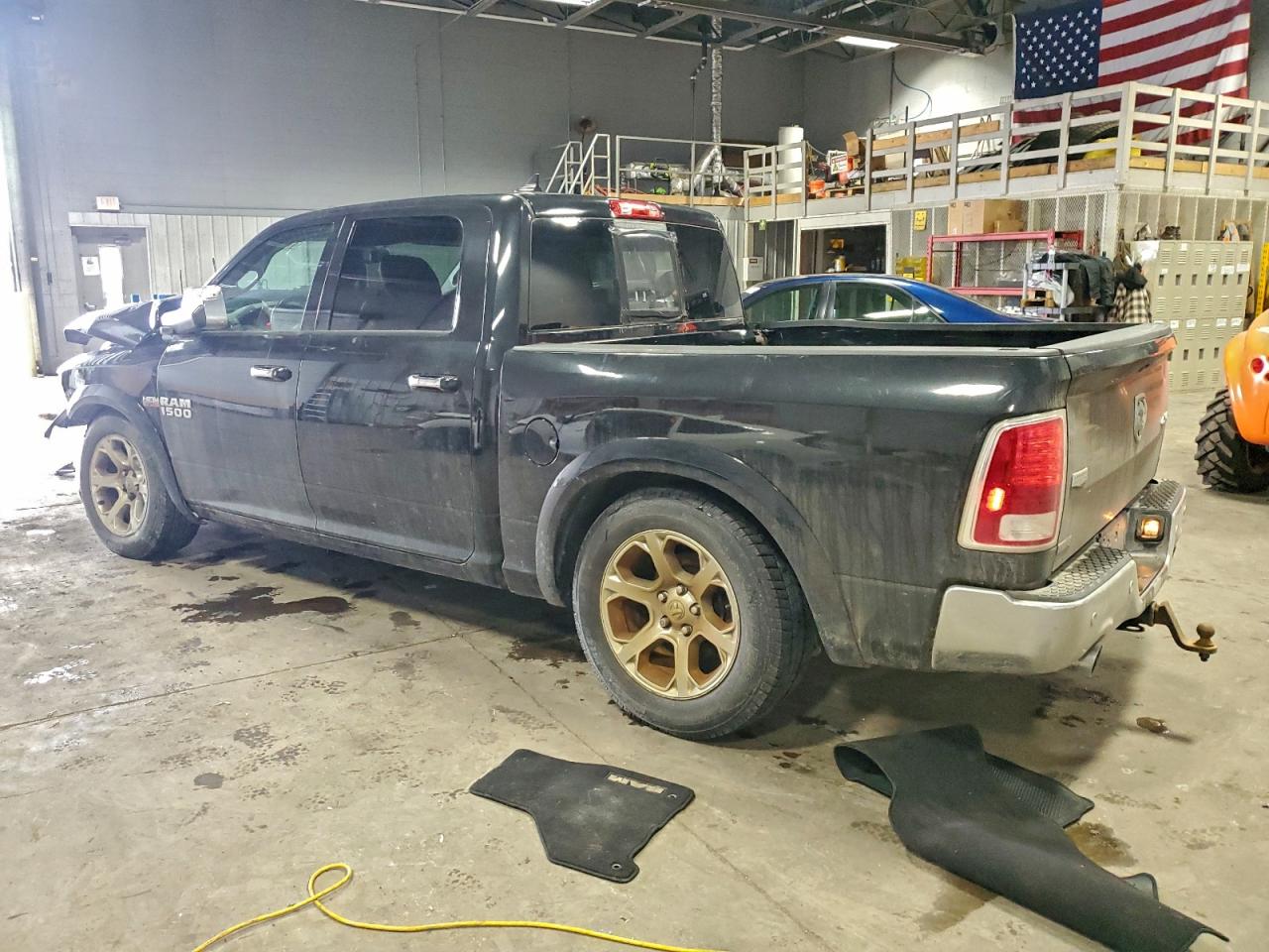 2016 RAM 1500 LARAMIE photo 2