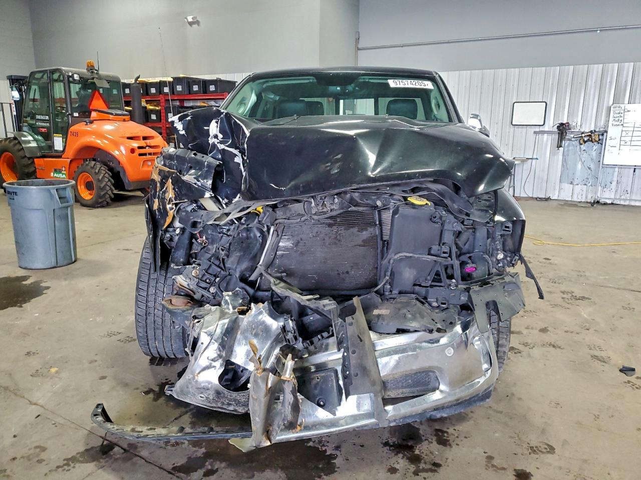 2016 RAM 1500 LARAMIE photo 5