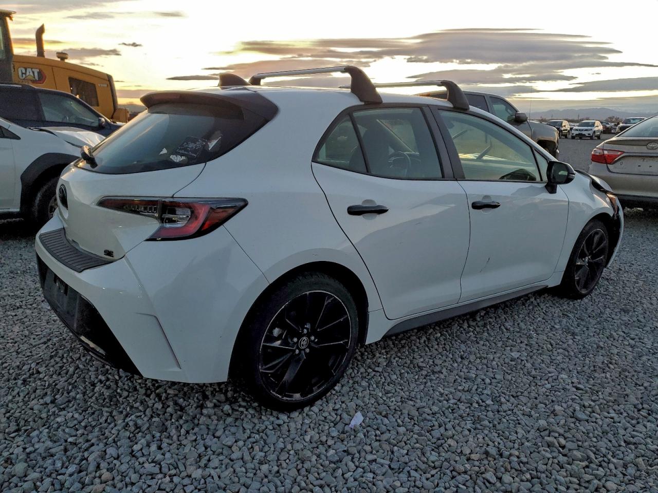 2022 TOYOTA COROLLA SE photo 3