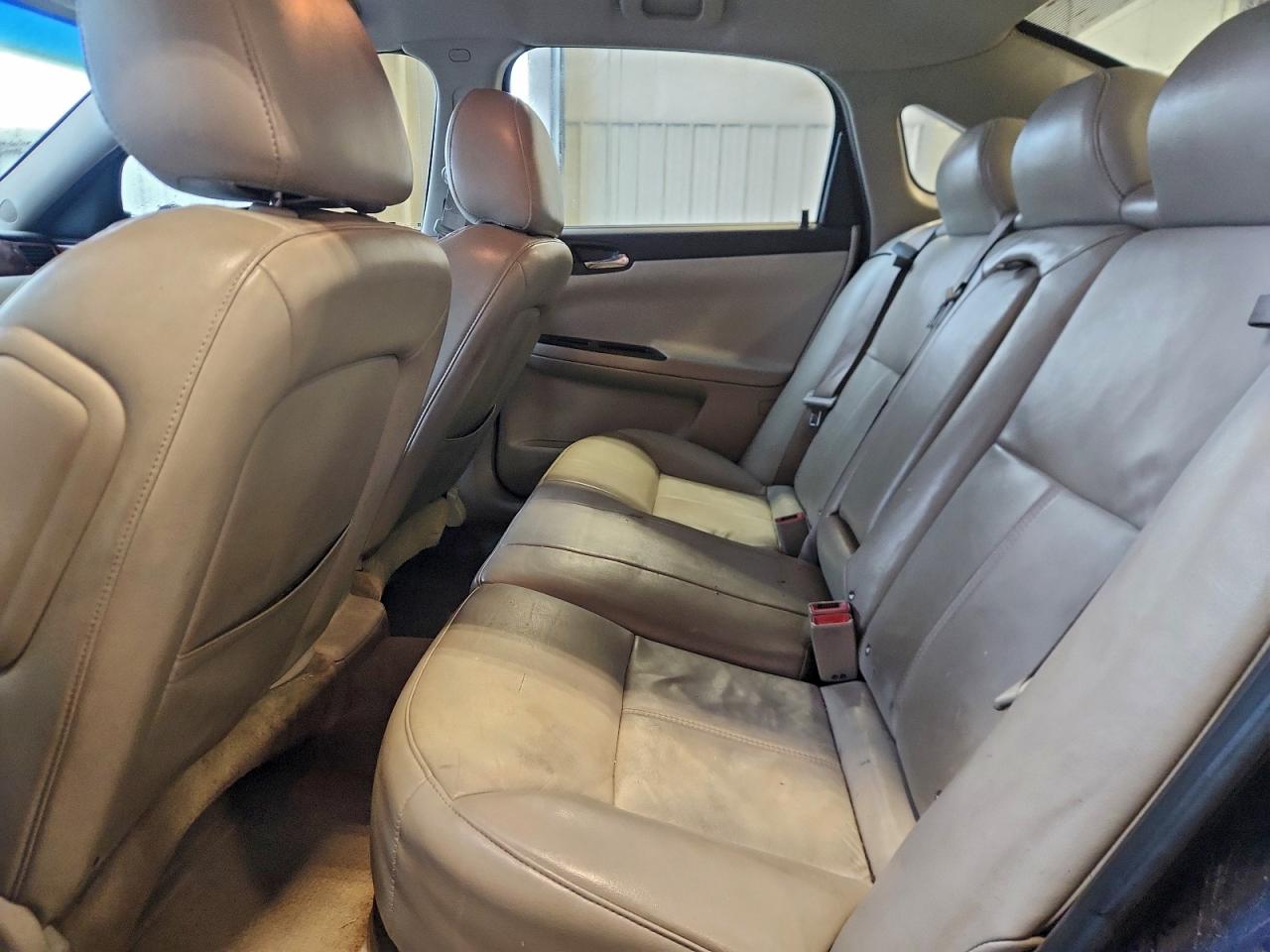 2009 CHEVROLET IMPALA photo 19