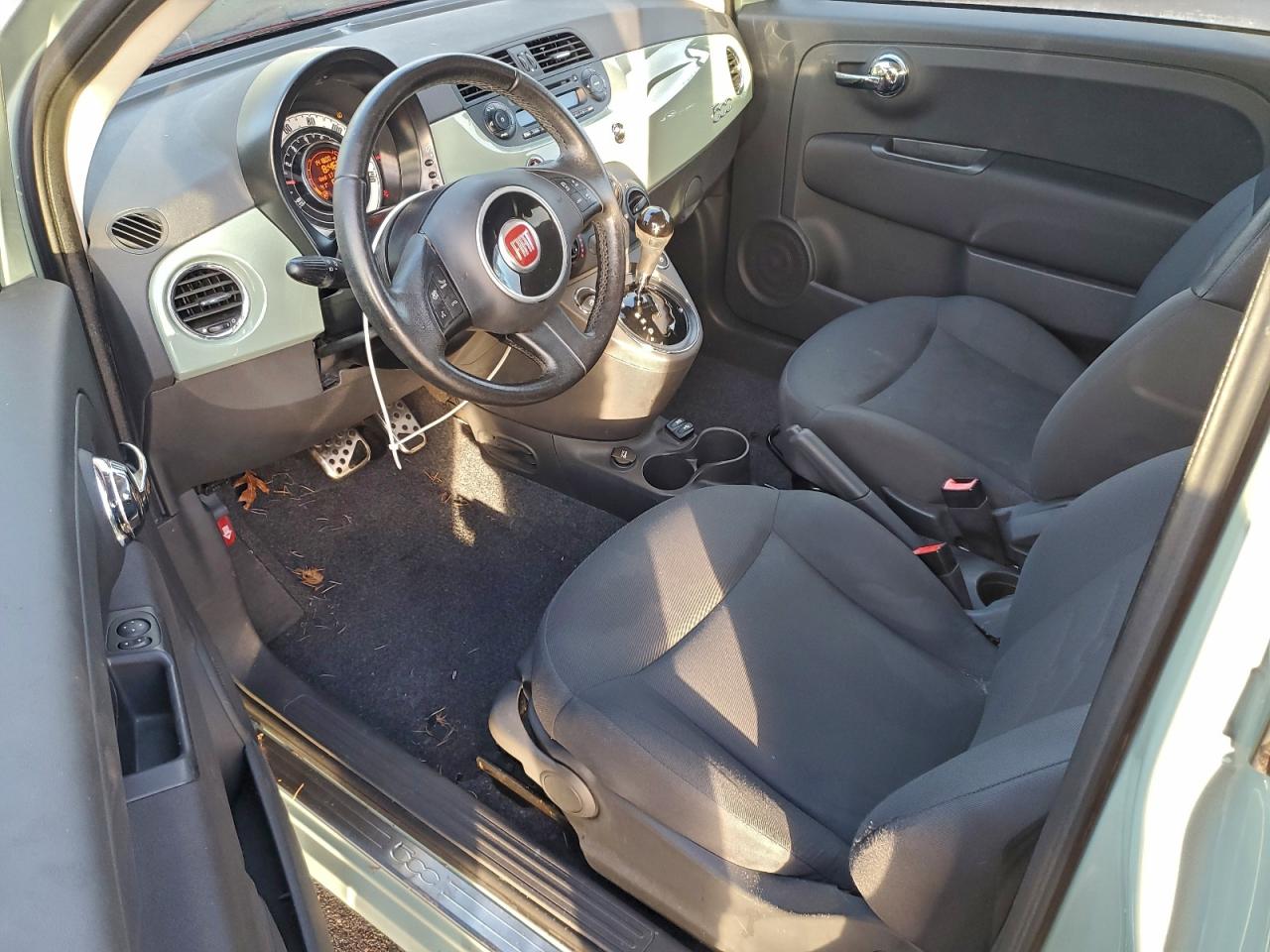2015 FIAT 500 POP photo 15