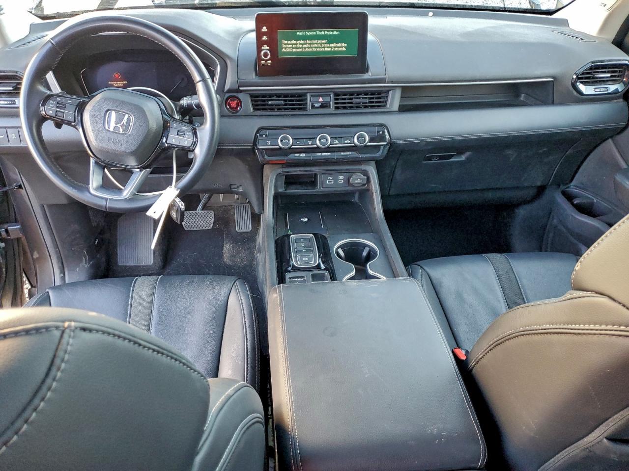 2025 HONDA PILOT TOURING photo 8