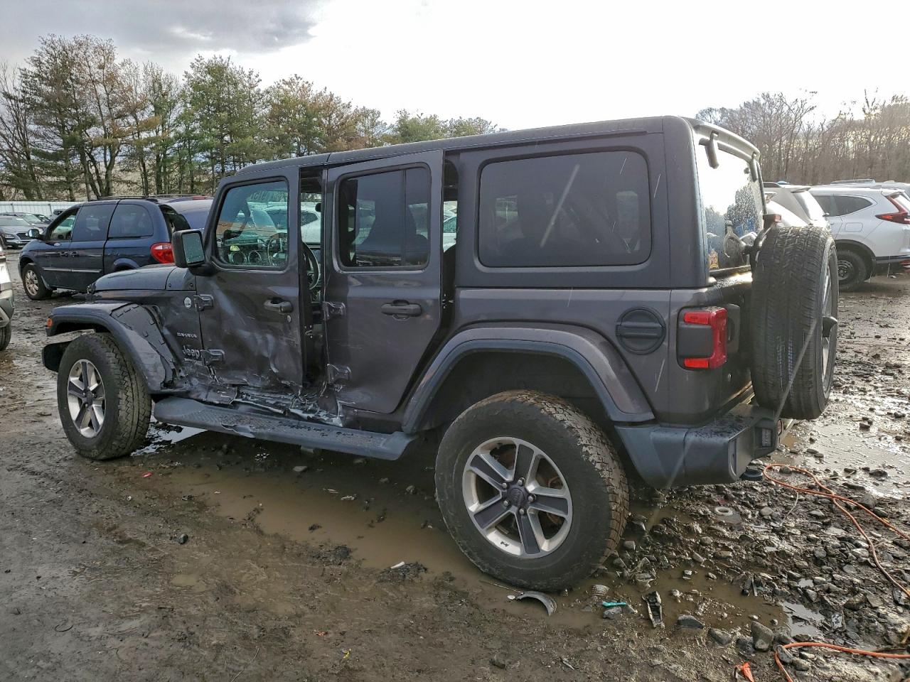 2018 JEEP WRANGLER UNLIMITED SAHARA photo 2