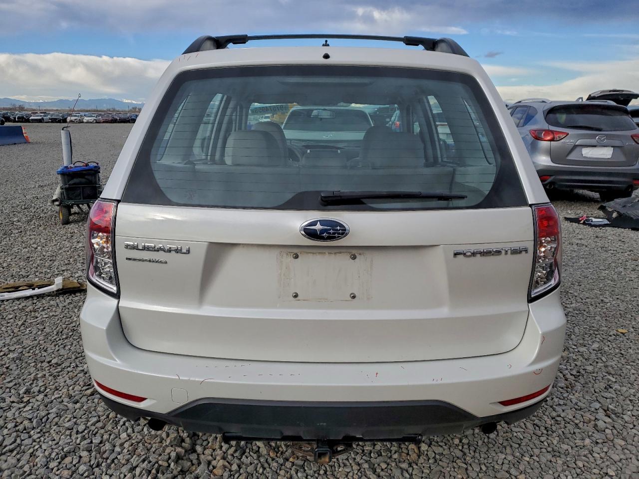 2010 SUBARU FORESTER XS photo 11