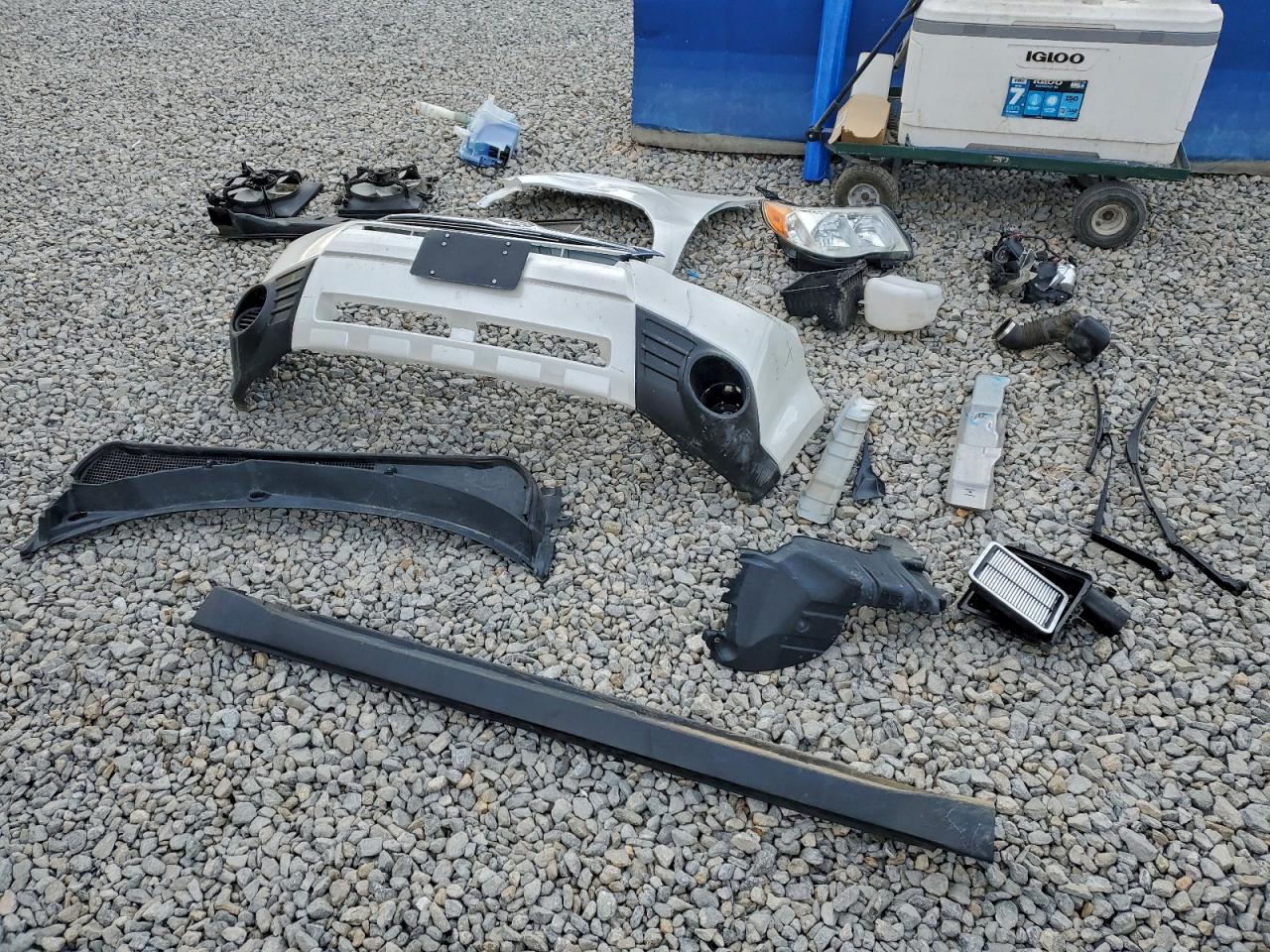 2010 SUBARU FORESTER XS photo 25
