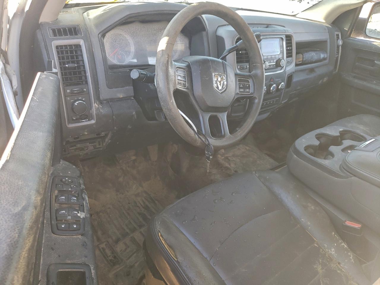 2017 RAM 2500 ST photo 15