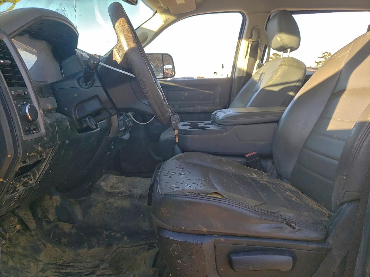 2017 RAM 2500 ST photo 13