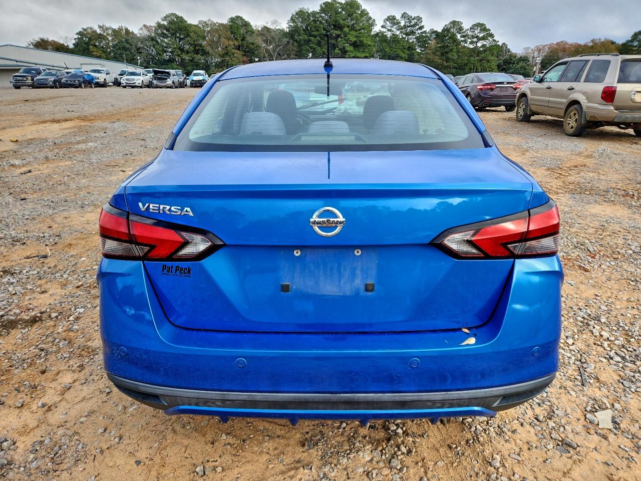 2020 NISSAN VERSA S photo 6
