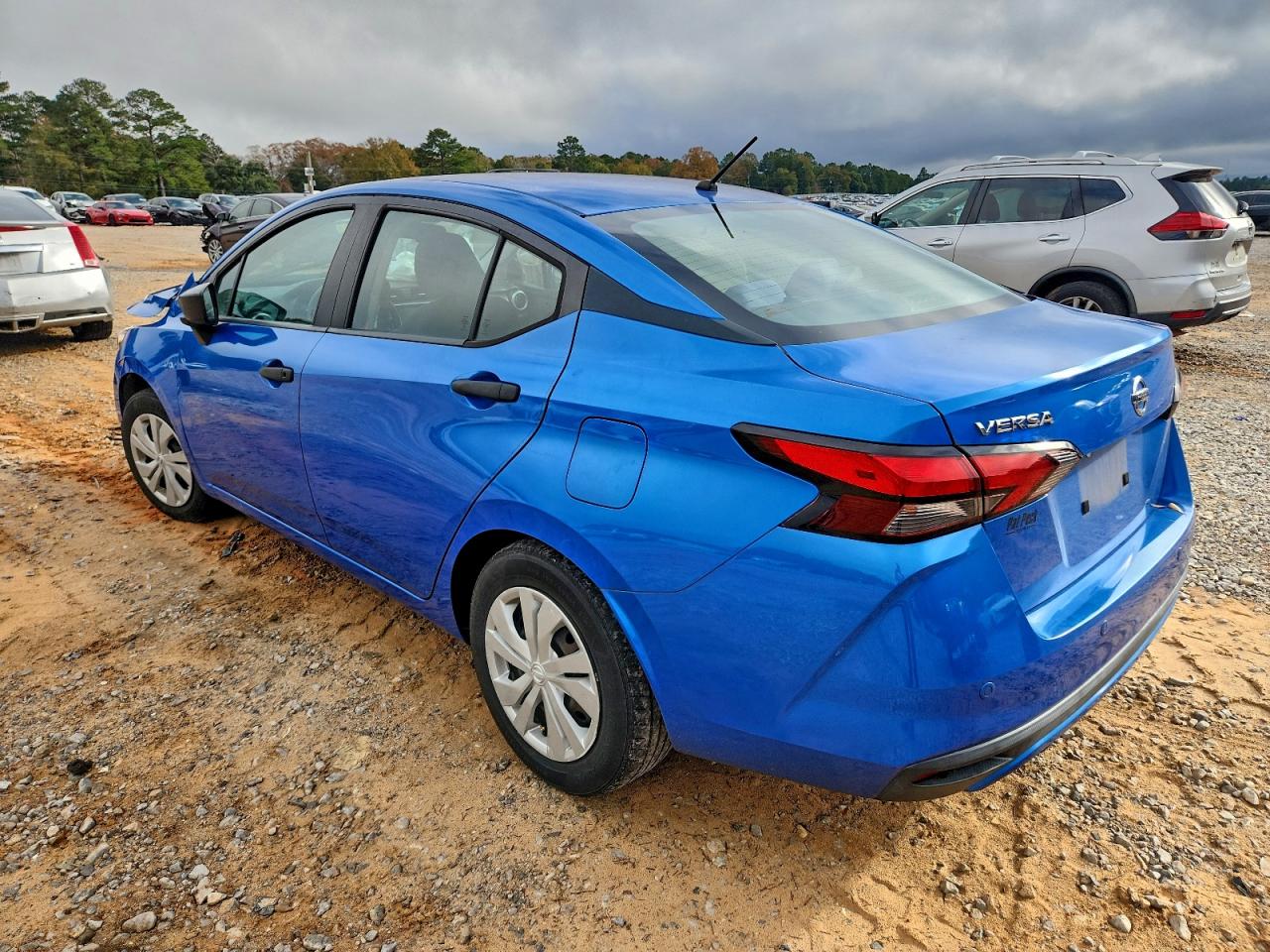 2020 NISSAN VERSA S photo 2