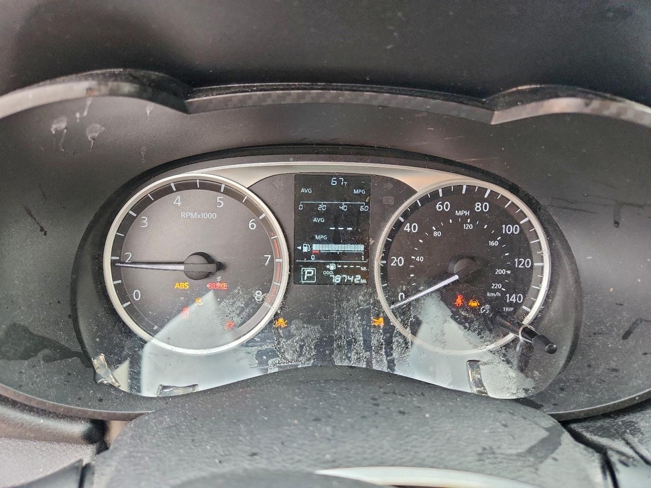 2020 NISSAN VERSA S photo 9