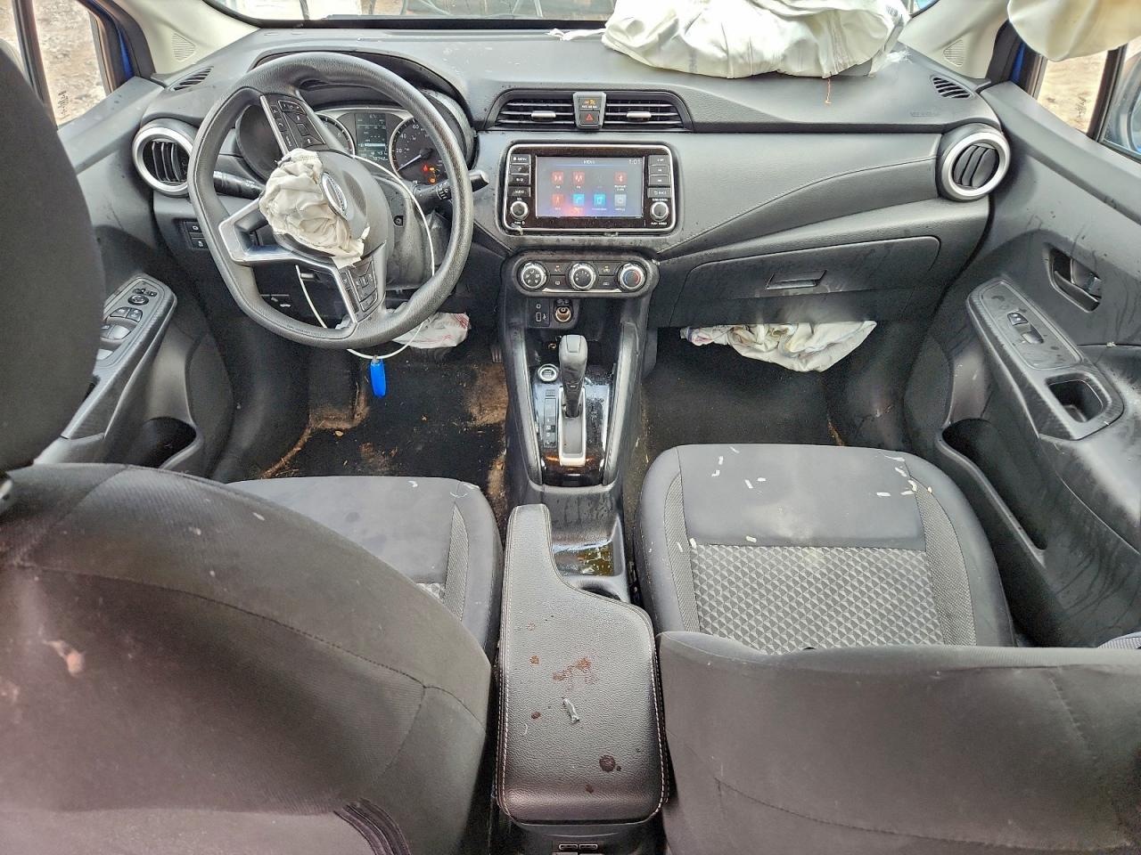 2020 NISSAN VERSA S photo 8