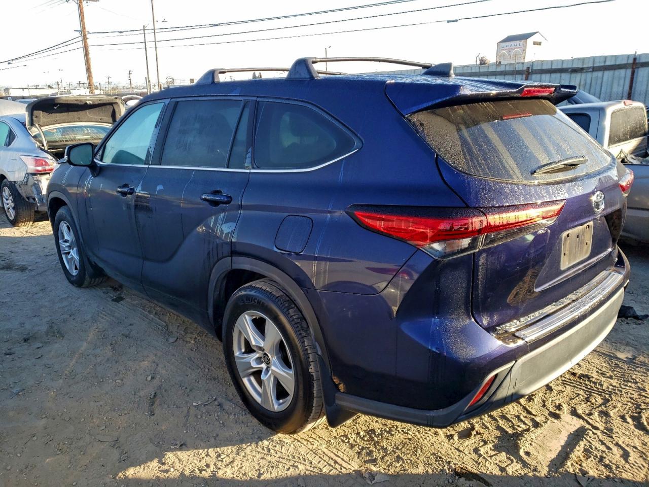 2022 TOYOTA HIGHLANDER L photo 2