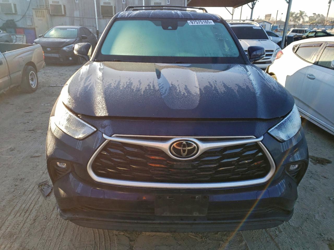 2022 TOYOTA HIGHLANDER L photo 5
