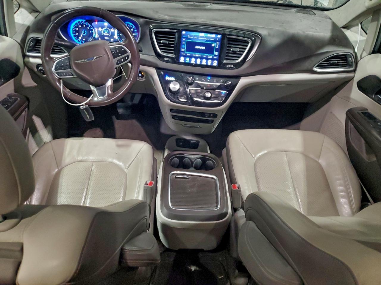 2019 CHRYSLER PACIFICA TOURING L PLUS photo 22