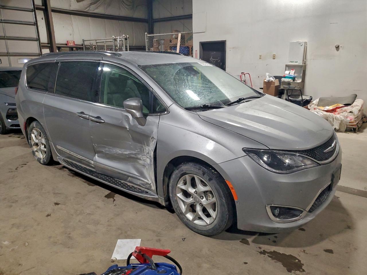 2019 CHRYSLER PACIFICA TOURING L PLUS photo 10
