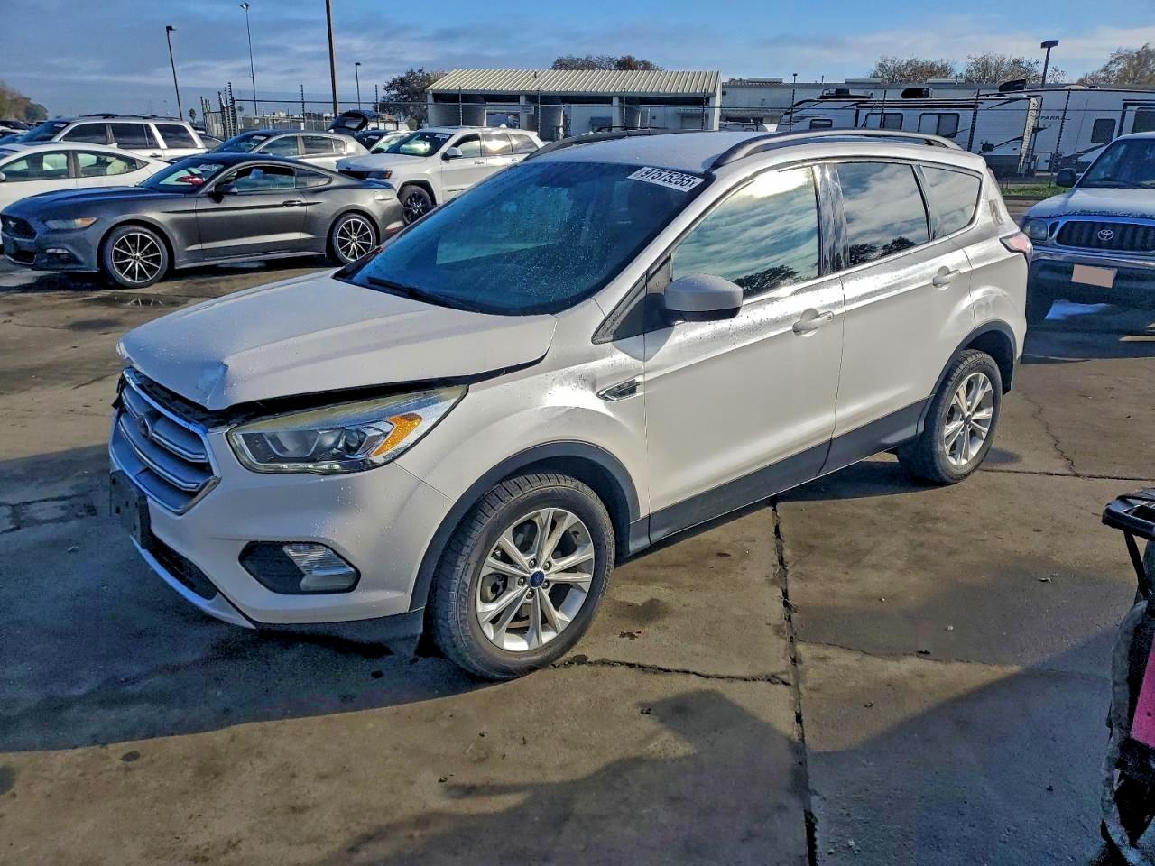 2017 FORD ESCAPE