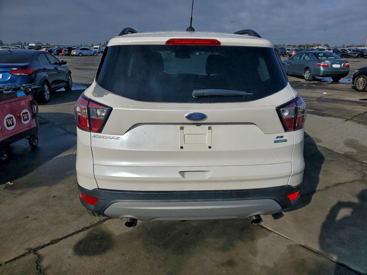 2017 FORD ESCAPE SE photo 16