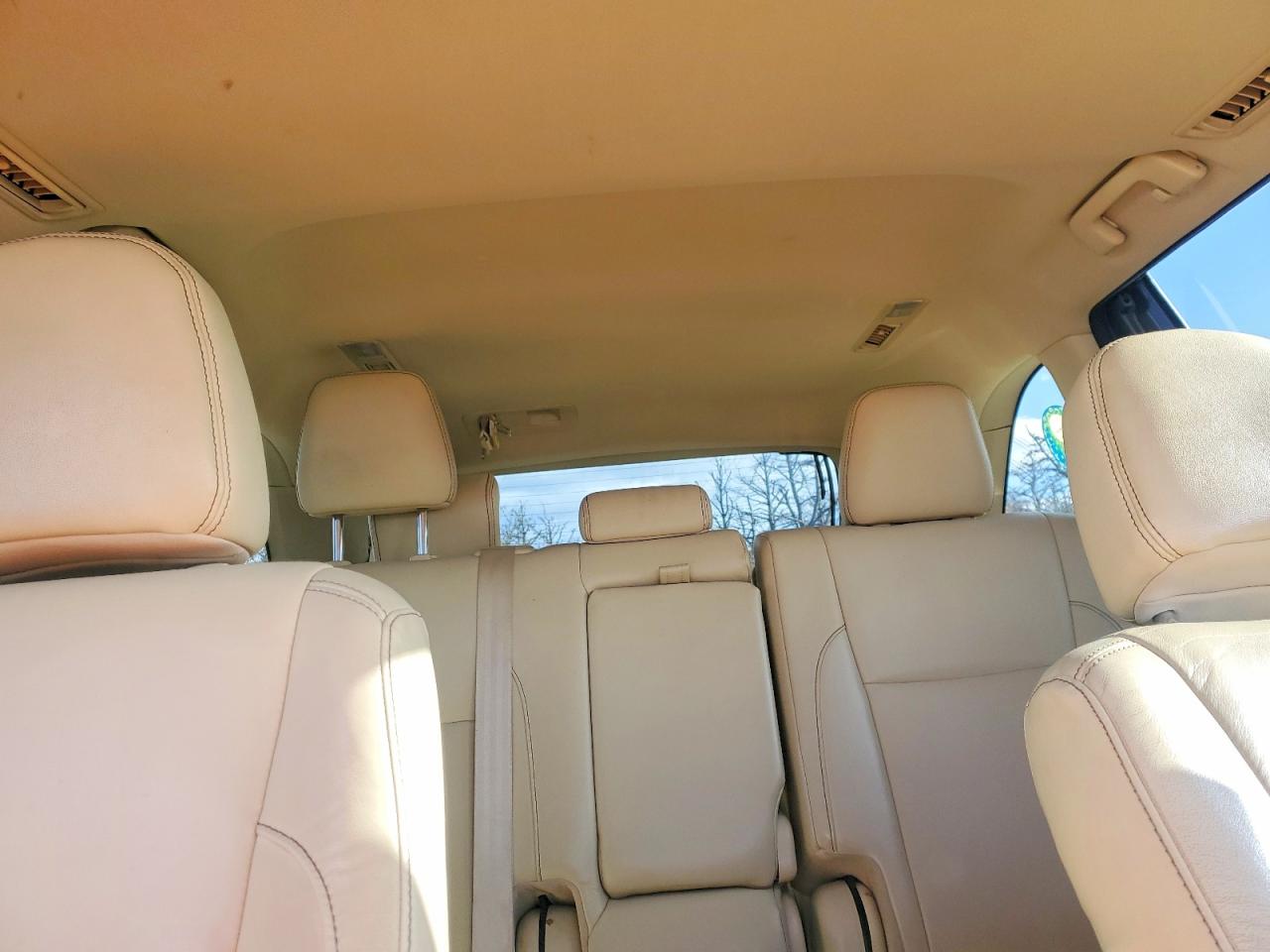 2018 TOYOTA HIGHLANDER SE photo 10