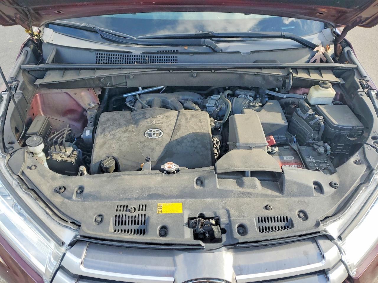 2018 TOYOTA HIGHLANDER SE photo 12