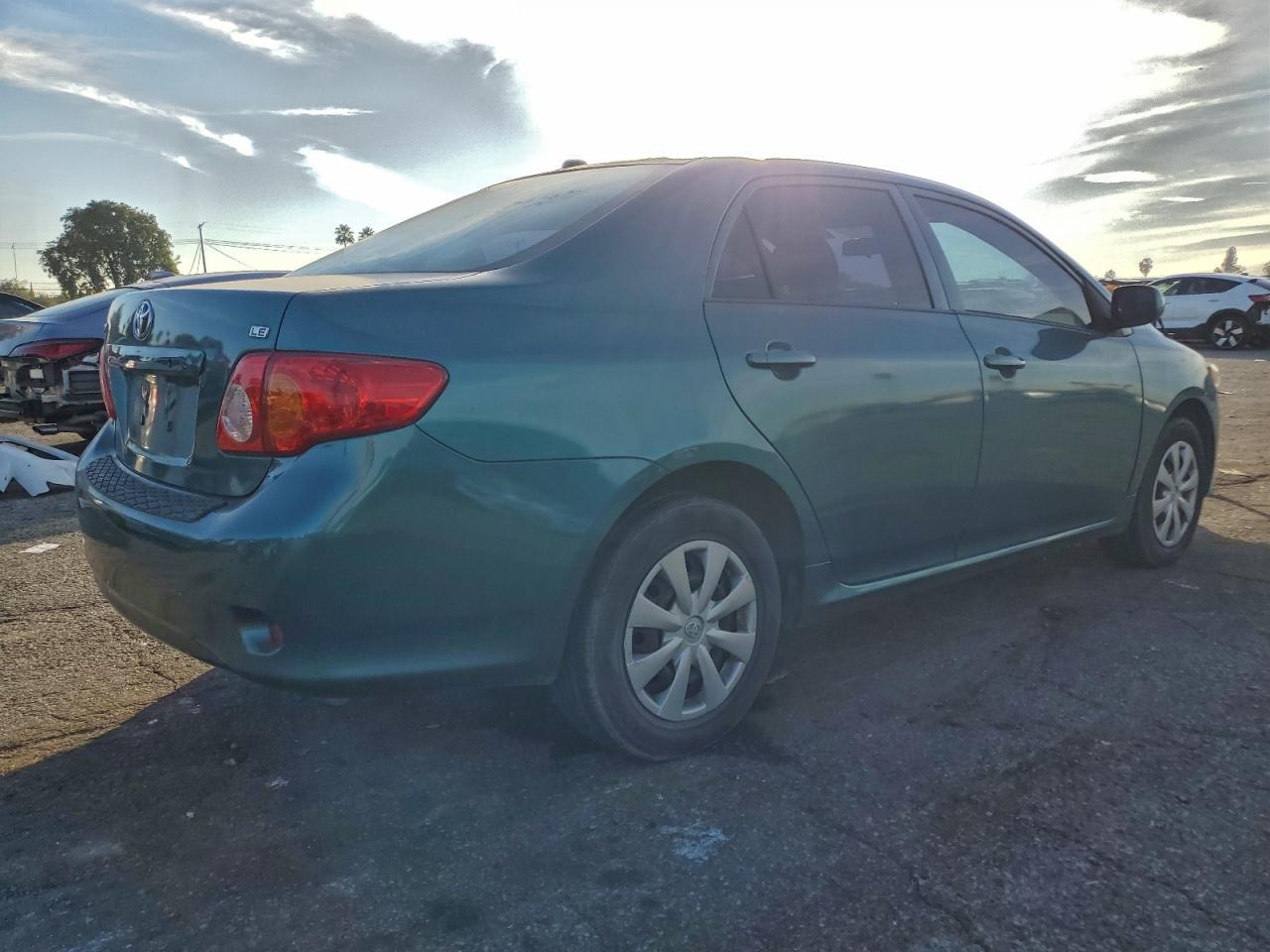 2010 TOYOTA COROLLA BASE photo 3