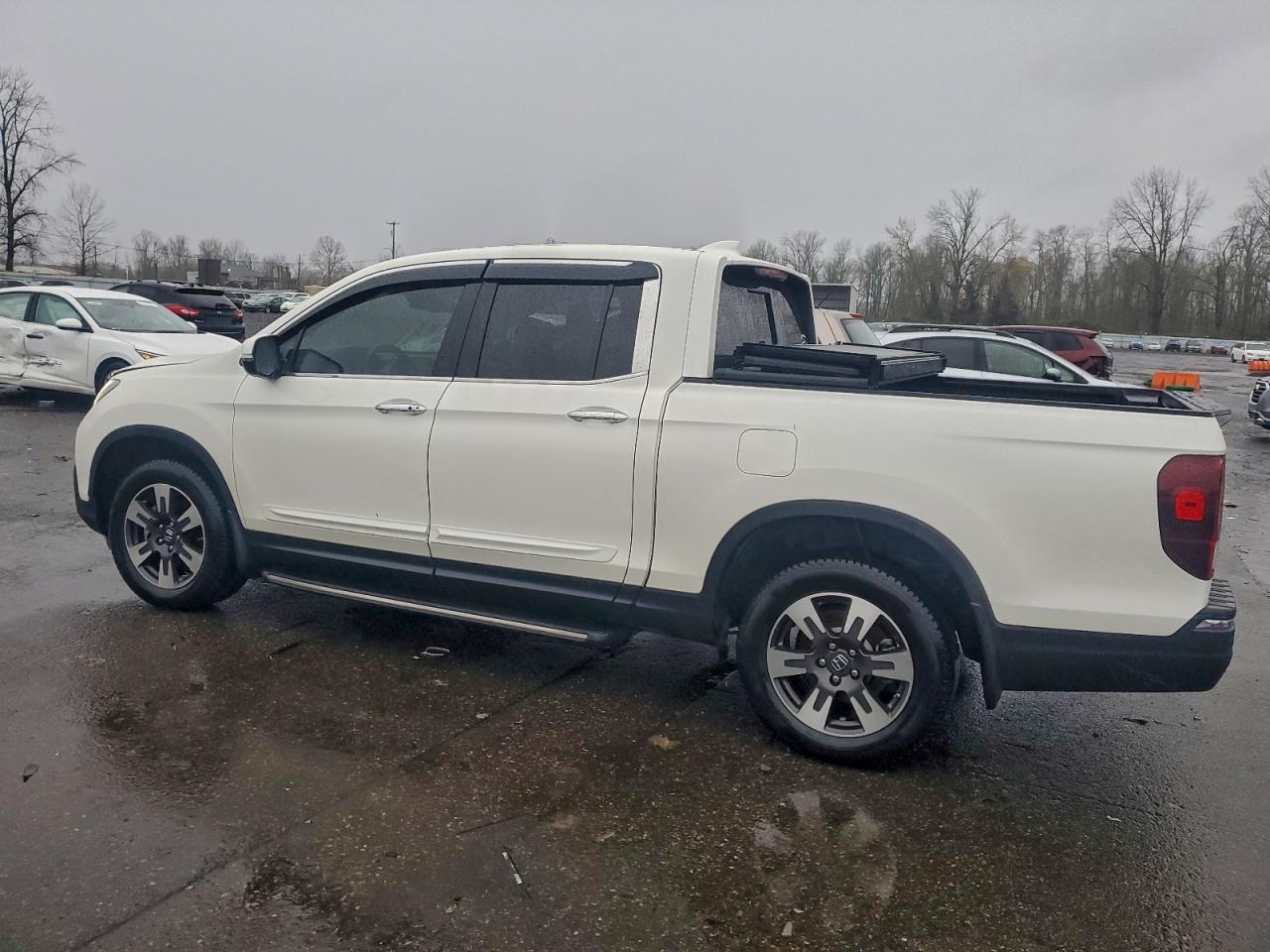 2019 HONDA RIDGELINE RTL photo 2