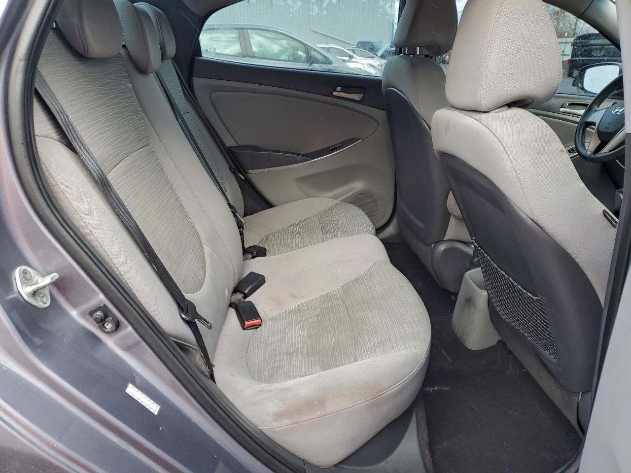 2016 HYUNDAI ACCENT SE photo 10
