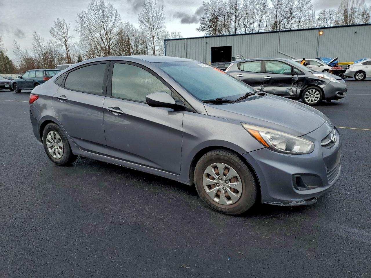 2016 HYUNDAI ACCENT SE photo 4
