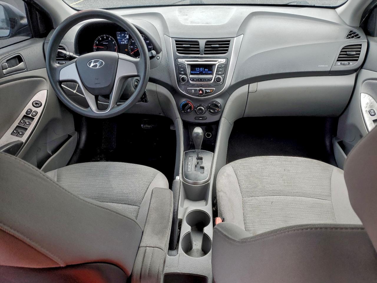 2016 HYUNDAI ACCENT SE photo 8