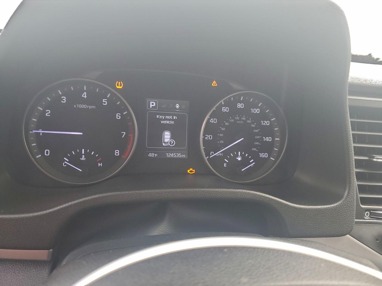 2017 HYUNDAI ELANTRA SE photo 9