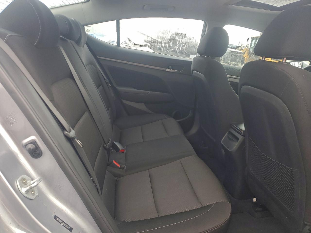 2017 HYUNDAI ELANTRA SE photo 10