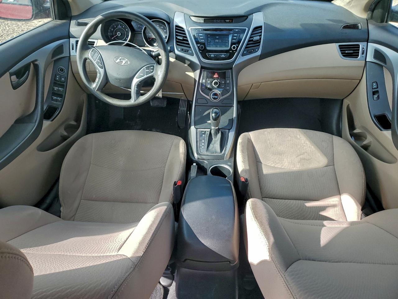 2016 HYUNDAI ELANTRA SE photo 8