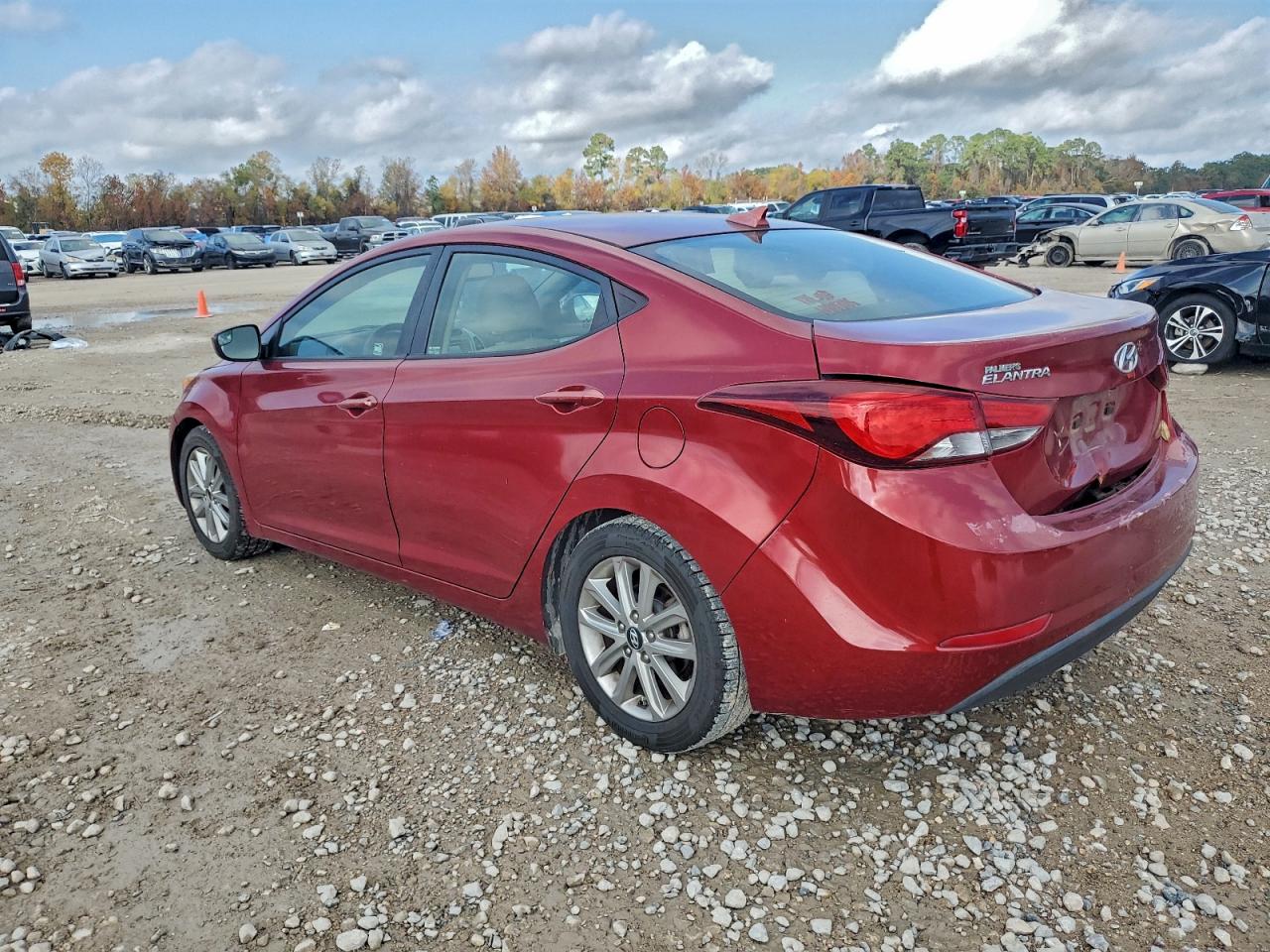 2016 HYUNDAI ELANTRA SE photo 2